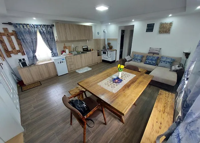 Etno House Jakic * Bajina Basta